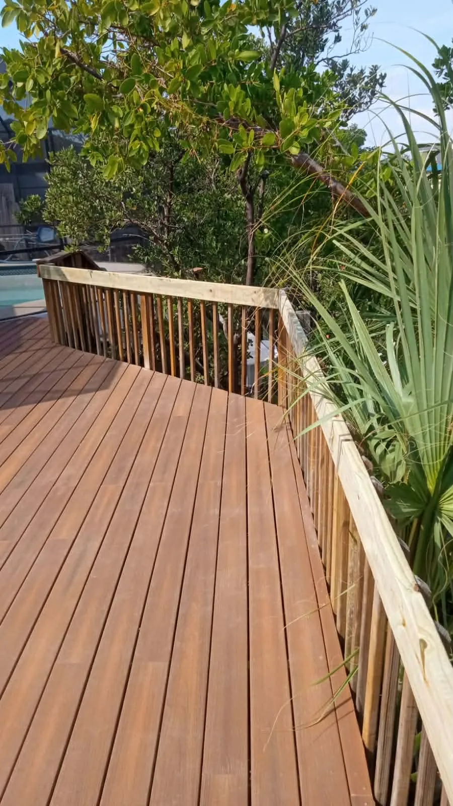 Tampa custom wood deck builders - hardwood deck railing